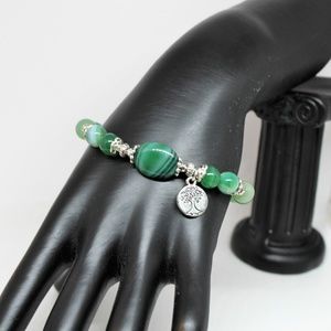 Green agate and silver charm beaded bracelet